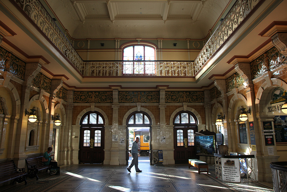 Bahnhofshalle
