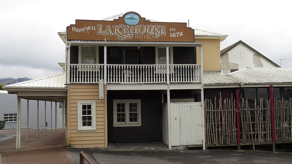 Lakehaouse Hotel